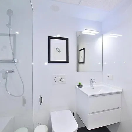 Holihome Rambla 24 *