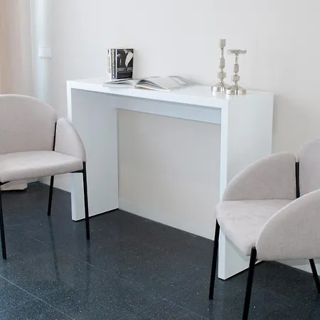 Holihome Rambla 24 *