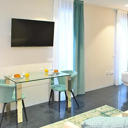 Holihome Rambla 24 *