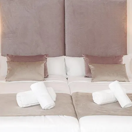 Holihome Rambla 24 *